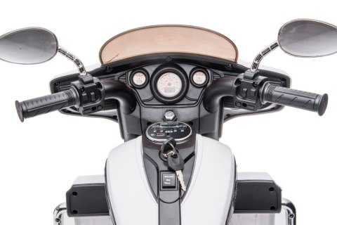 Motor Na Akumulator Trójkołowy Goldwing Biały Motor Na Akumulator Trójkołowy Goldwing Biały