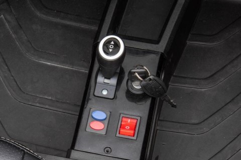 Auto Na Akumulator Buggy A033 4x4 24V Biały Auto Na Akumulator Buggy A033 4x4 24V Biały